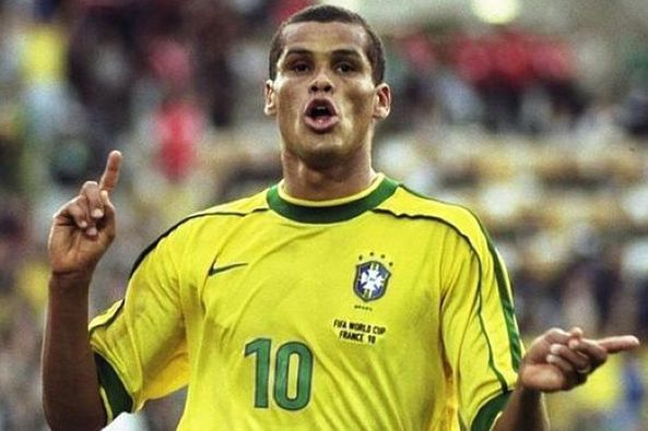 球与助攻 球与助攻