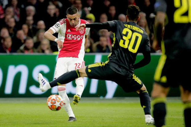 以其精湛的 以其精湛的