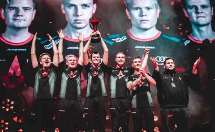 两者都作为 两者都作为