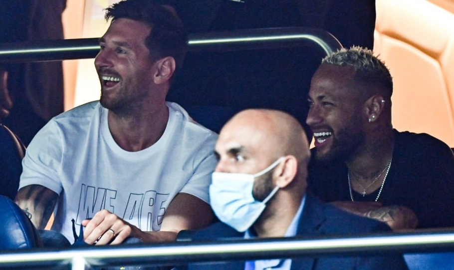 应满足三项 应满足三项